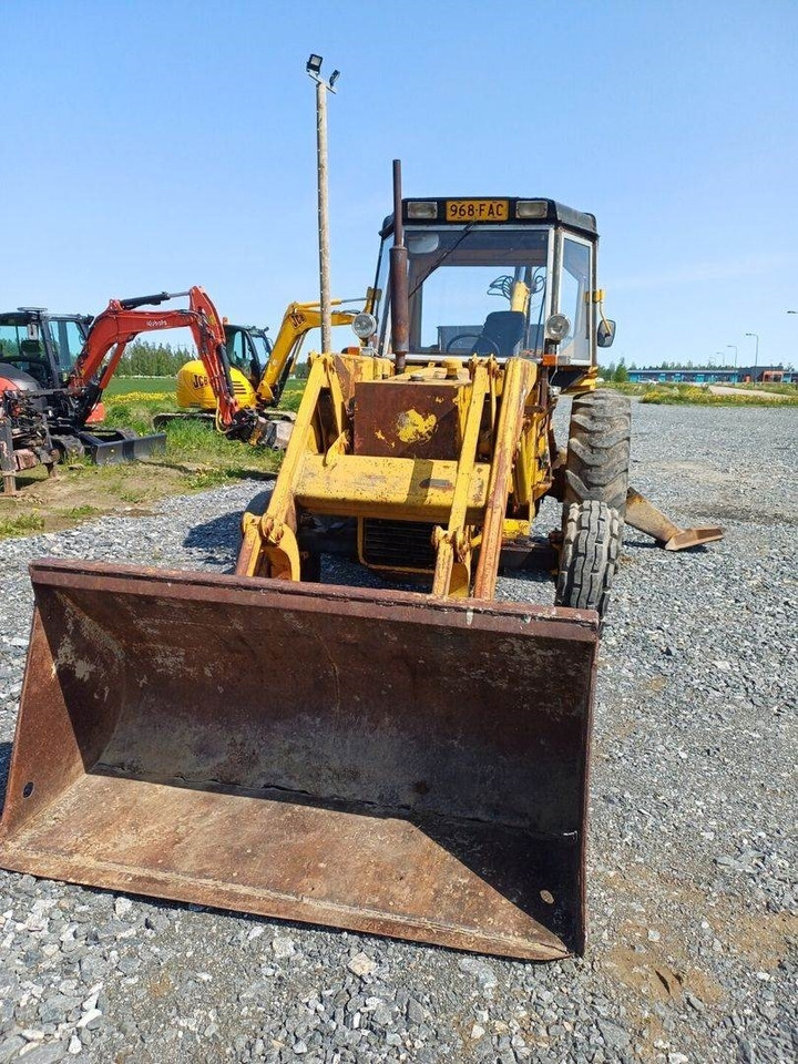 Massey Ferguson 50B traktorikaivuri - Backhoe loader: picture 4 Massey Ferguson 50B traktorikaivuri - Backhoe loader: picture 4