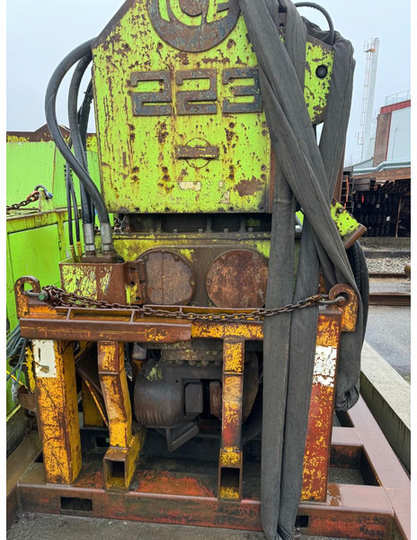ICE 223 - Hydraulic hammer for Construction machinery: picture 1 ICE 223 - Hydraulic hammer for Construction machinery: picture 1