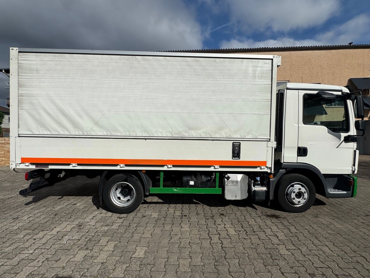 MAN TGL 8.190/GT-Rollo/B-L/Klima/aus1.Hand - Beverage truck: picture 3 MAN TGL 8.190/GT-Rollo/B-L/Klima/aus1.Hand - Beverage truck: picture 3