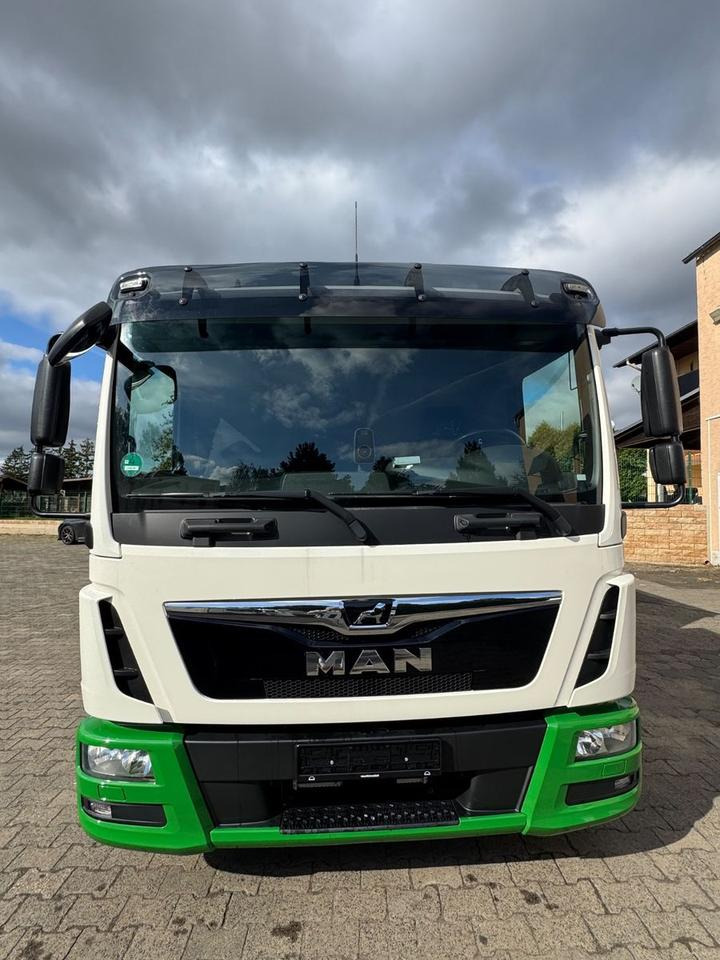 MAN TGL 8.190/GT-Rollo/B-L/Klima/aus1.Hand - Curtainsider truck: picture 2 MAN TGL 8.190/GT-Rollo/B-L/Klima/aus1.Hand - Curtainsider truck: picture 2