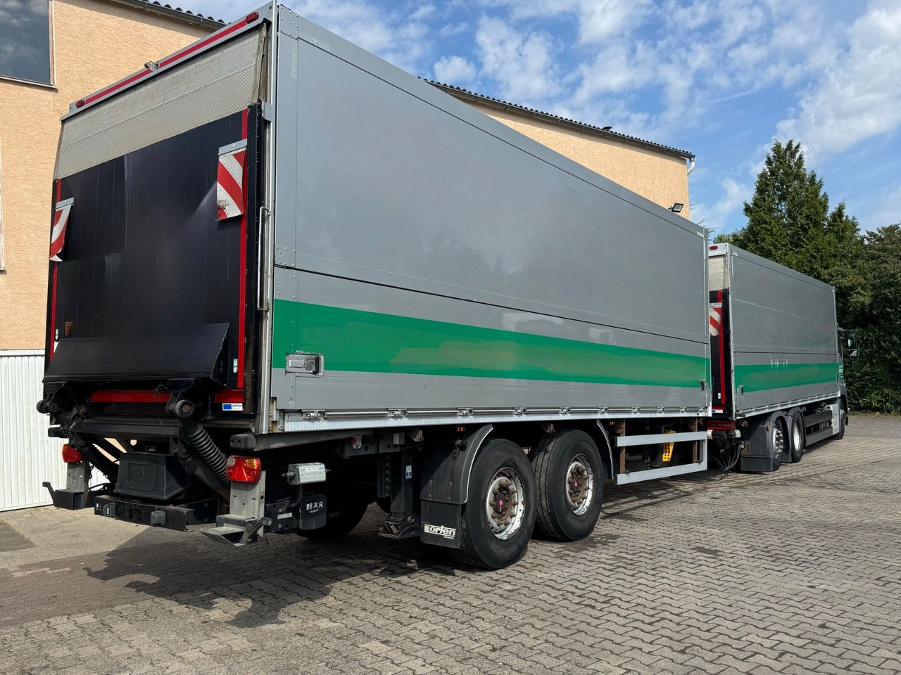 MAN TGS 26.460 2xAHK/2xLBW/Lenk-Lift/kpl.Zug - Beverage truck: picture 4 MAN TGS 26.460 2xAHK/2xLBW/Lenk-Lift/kpl.Zug - Beverage truck: picture 4