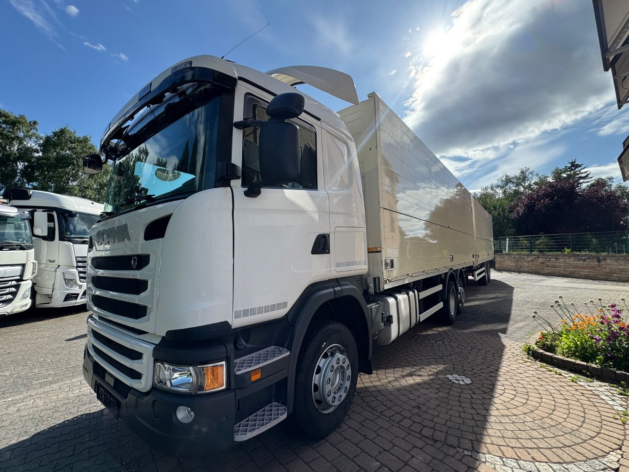 Scania G410/Lenk-Lift/2xLBW/inkl. Anhänger/Tüv-neu - Beverage truck: picture 2 Scania G410/Lenk-Lift/2xLBW/inkl. Anhänger/Tüv-neu - Beverage truck: picture 2
