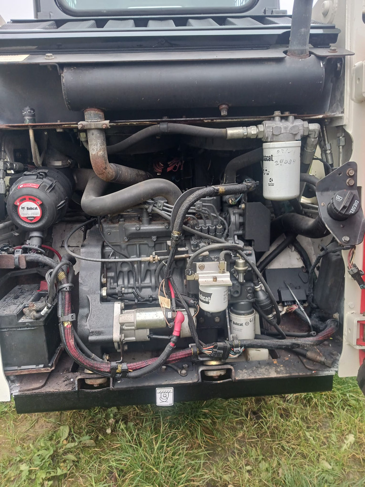 BOBCAT S100 - Skid steer loader: picture 2 BOBCAT S100 - Skid steer loader: picture 2