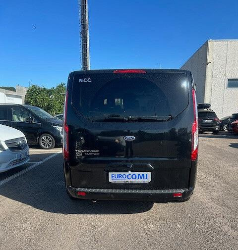 Ford Tourneo Custom Tourneo Custom 310 2.0 TDCi 17 - Car: picture 3 Ford Tourneo Custom Tourneo Custom 310 2.0 TDCi 17 - Car: picture 3