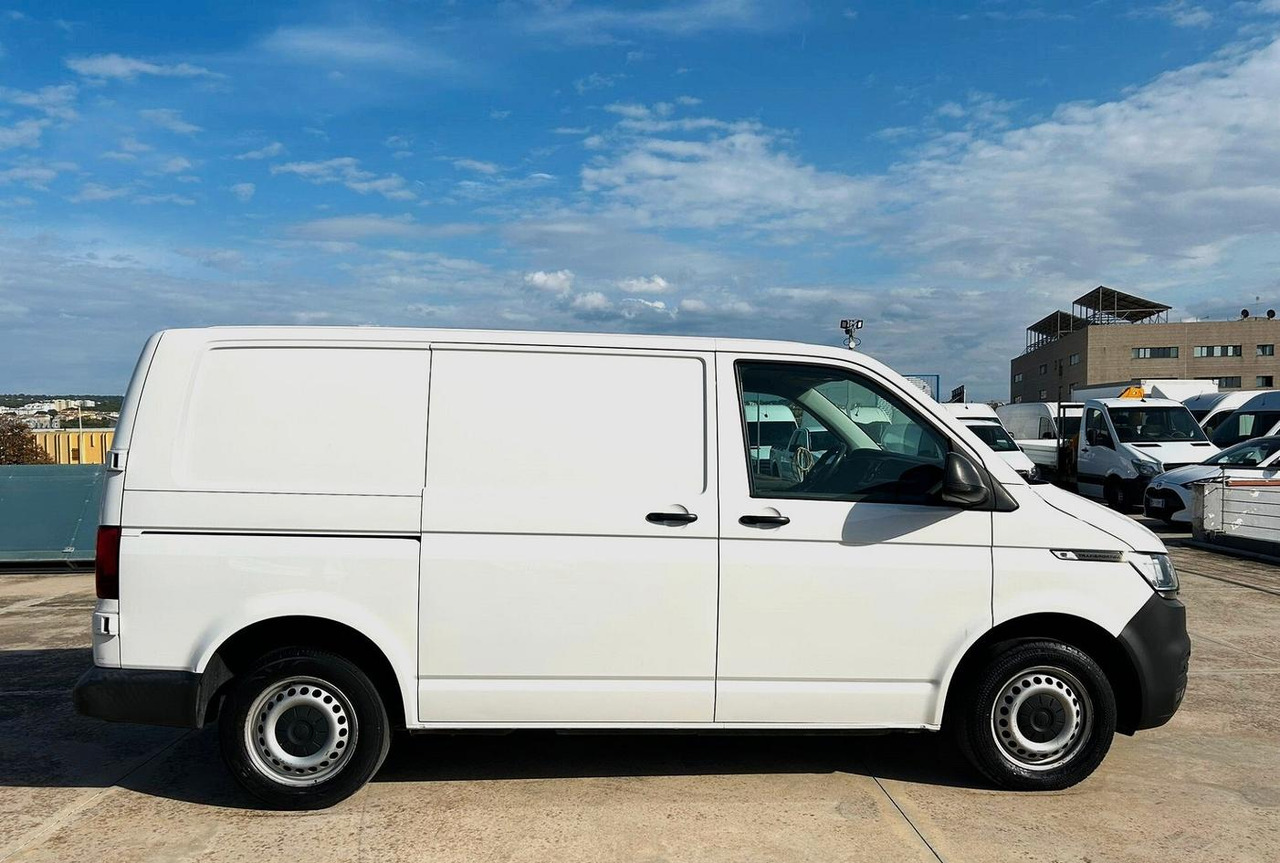 Volkswagen Transporter 2.0 TDi 150 cv - Panel van: picture 4 Volkswagen Transporter 2.0 TDi 150 cv - Panel van: picture 4