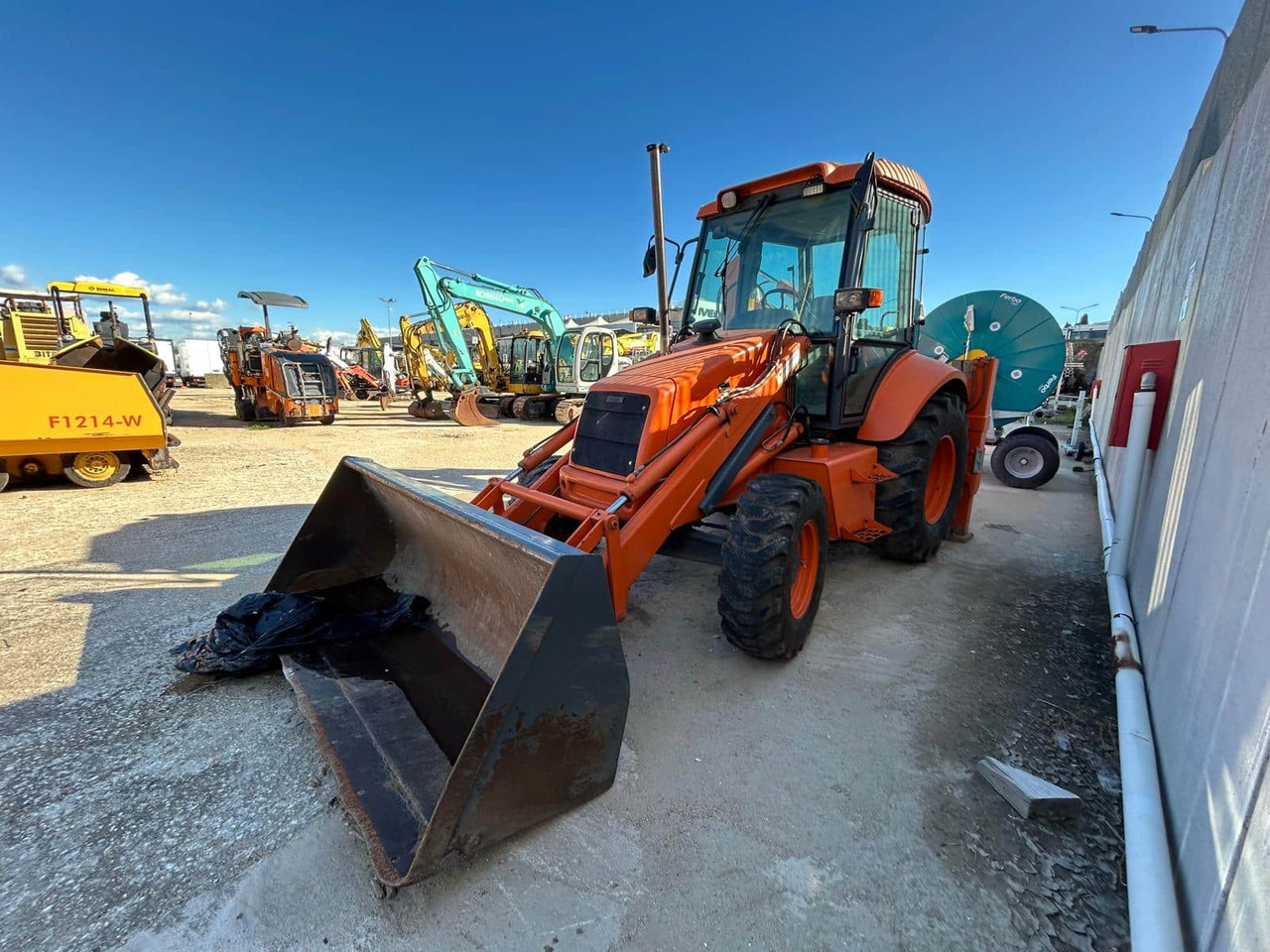 FIAT HITACHI FB100 - Backhoe loader: picture 1 FIAT HITACHI FB100 - Backhoe loader: picture 1