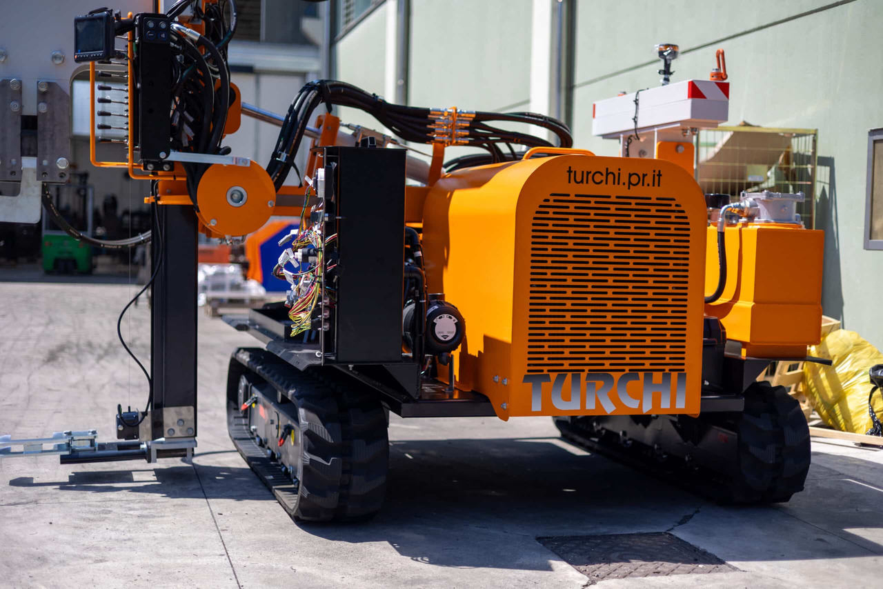 TURCHI 300F - Pile driver: picture 2 TURCHI 300F - Pile driver: picture 2