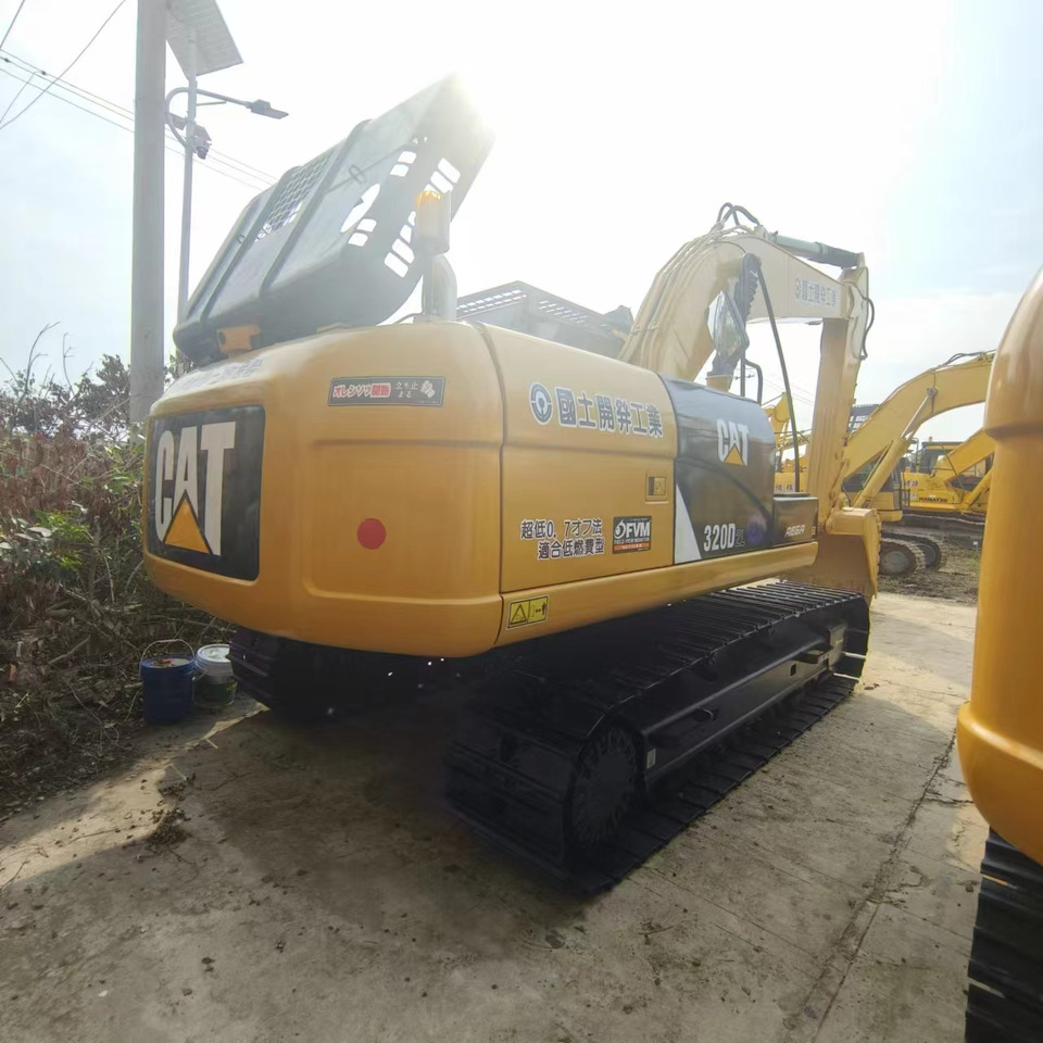 CATERPILLAR 320D - Crawler excavator: picture 3 CATERPILLAR 320D - Crawler excavator: picture 3