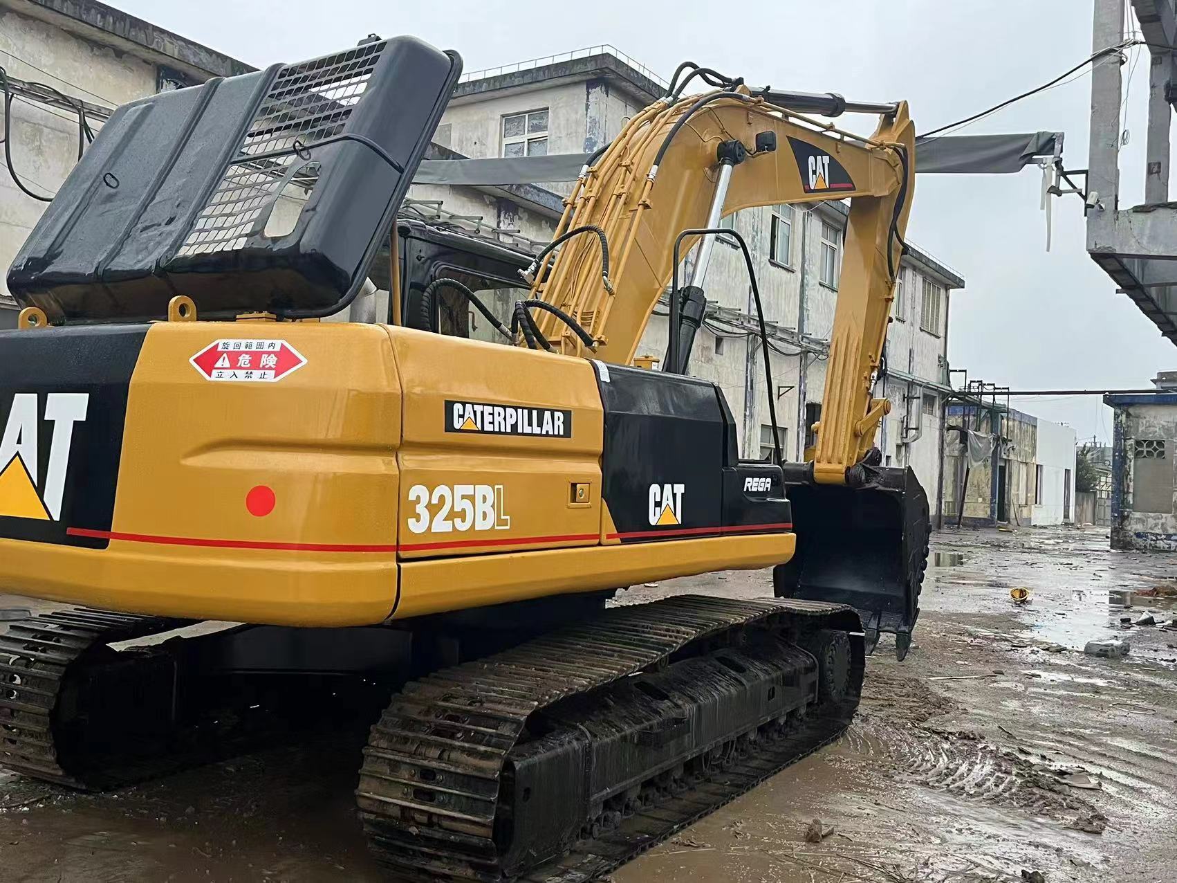 CATERPILLAR 325BL - Crawler excavator: picture 5 CATERPILLAR 325BL - Crawler excavator: picture 5
