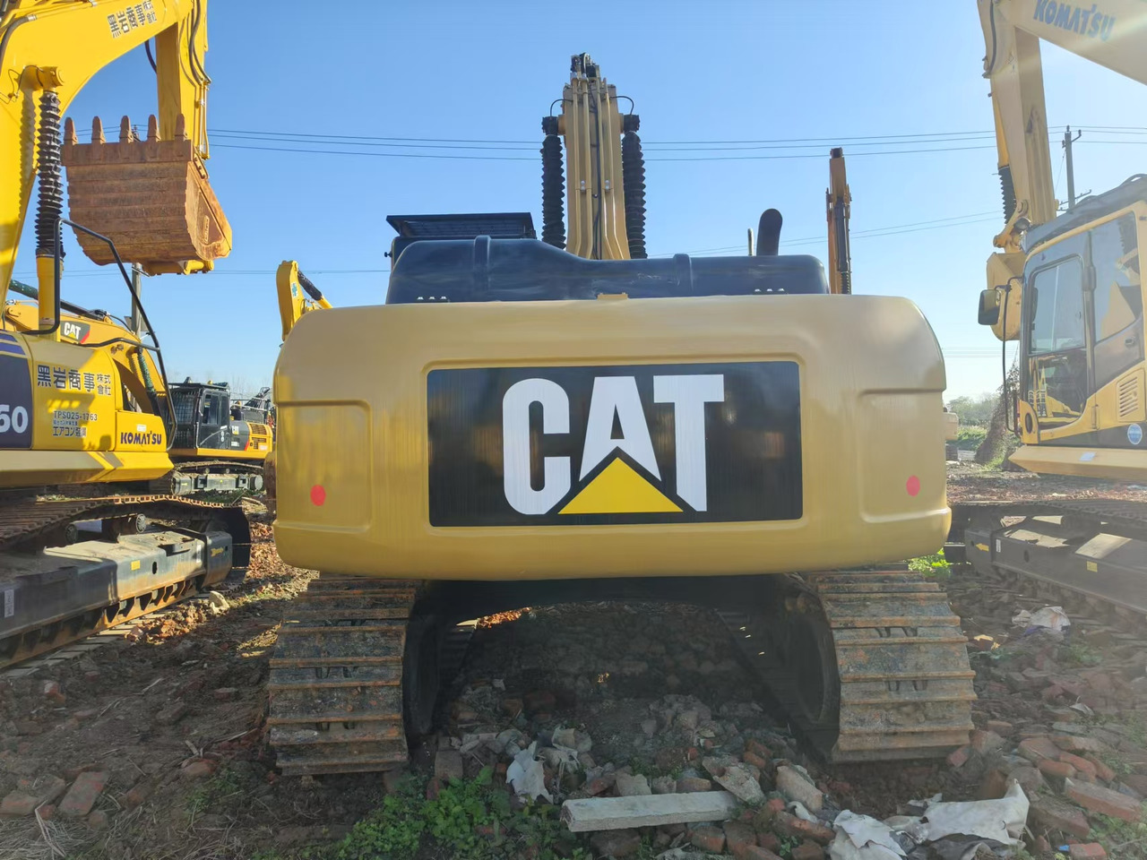 Crawler excavator CATERPILLAR 330D2: picture 9