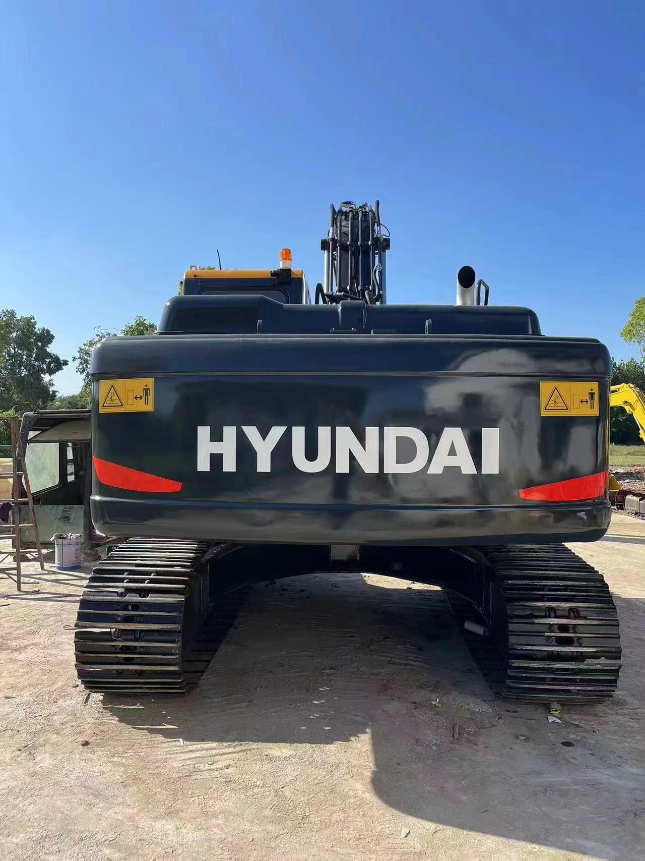 Hyundai 220 - Crawler excavator: picture 5 Hyundai 220 - Crawler excavator: picture 5