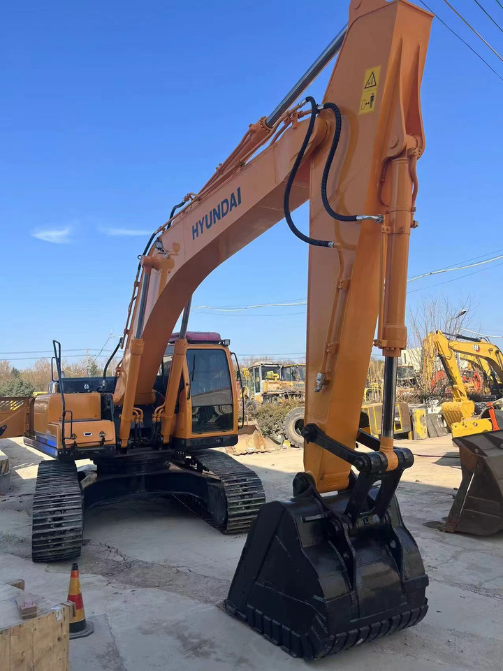 Hyundai 305 - Crawler excavator: picture 3 Hyundai 305 - Crawler excavator: picture 3