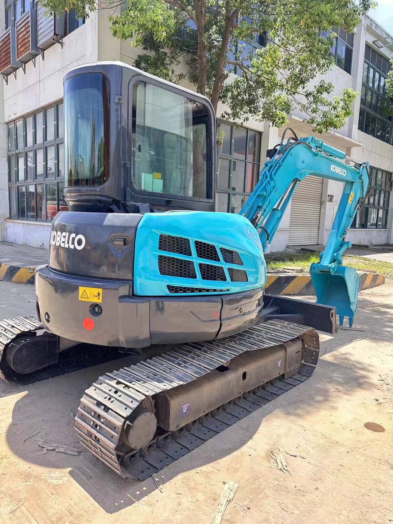 Mini excavator KOBELCO SK55: picture 13