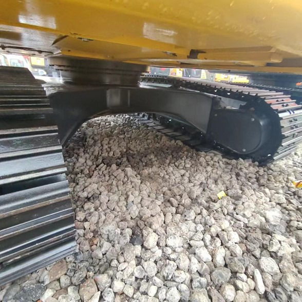 KOMATSU PC130 - Crawler excavator: picture 4 KOMATSU PC130 - Crawler excavator: picture 4