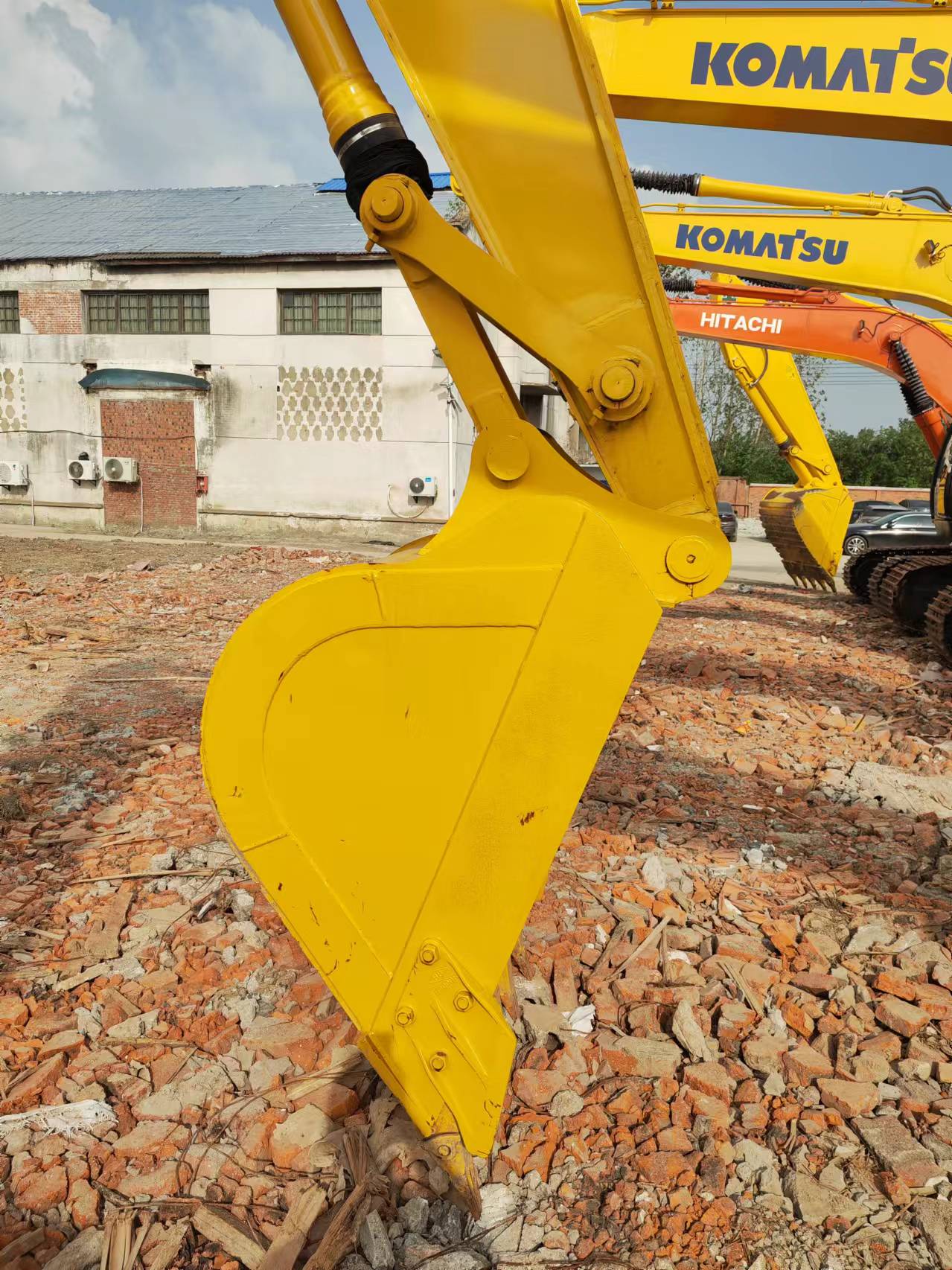 Crawler excavator KOMATSU PC200: picture 14