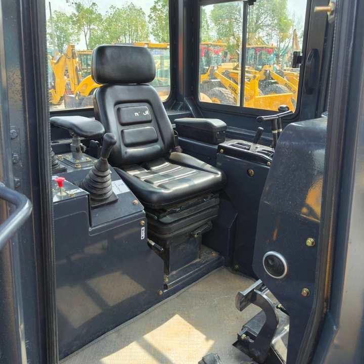 Bulldozer SHANTUI SD22: picture 9 Bulldozer SHANTUI SD22: picture 9