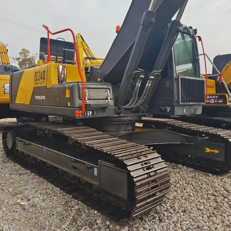 VOLVO EC240 on lease VOLVO EC240: picture 8