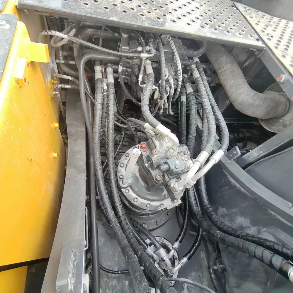 VOLVO EC240 on lease VOLVO EC240: picture 9