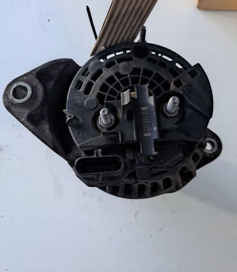 Bosch ALTERNATOR ORYGINAŁ VOLVO FH 4 FM 4 D13K 150A 21257552 - Alternator for Truck: picture 2 Bosch ALTERNATOR ORYGINAŁ VOLVO FH 4 FM 4 D13K 150A 21257552 - Alternator for Truck: picture 2