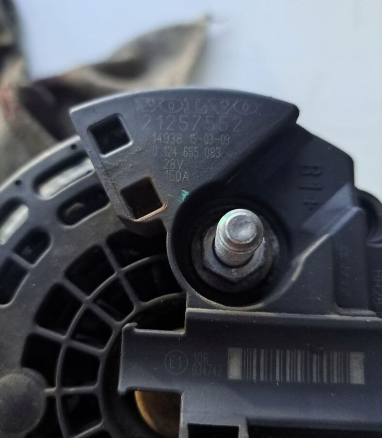 Bosch ALTERNATOR ORYGINAŁ VOLVO FH 4 FM 4 D13K 150A 21257552 - Alternator for Truck: picture 3 Bosch ALTERNATOR ORYGINAŁ VOLVO FH 4 FM 4 D13K 150A 21257552 - Alternator for Truck: picture 3