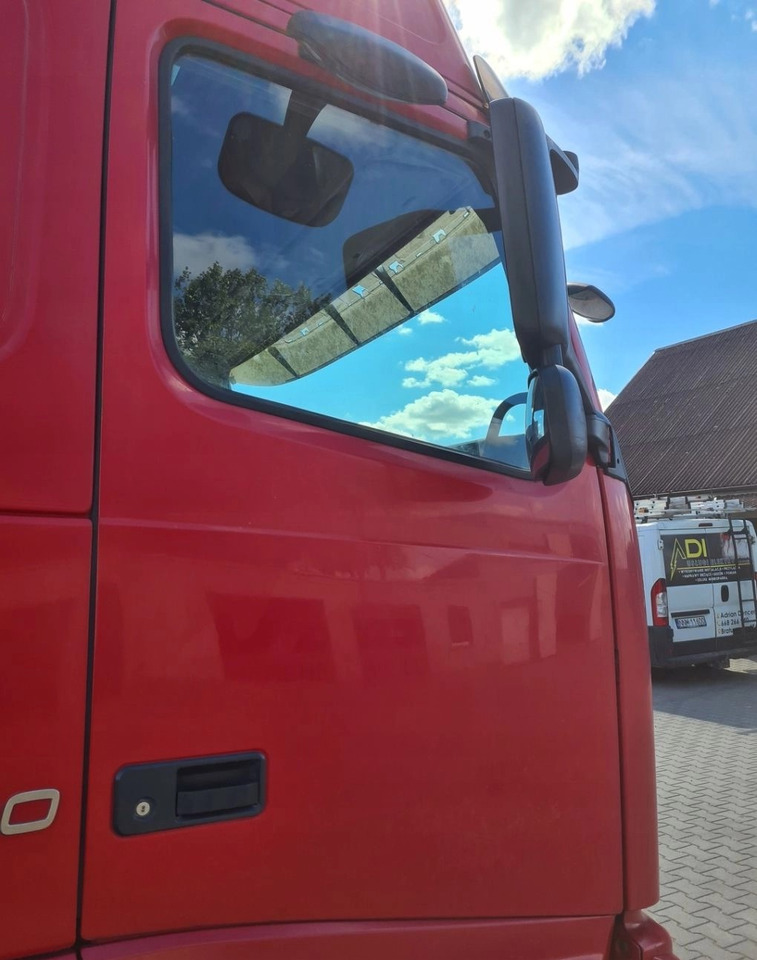 DRZWI KOMPLETNE PRAWE VOLVO FH 13 LIFT EURO 5 - Door and parts: picture 4 DRZWI KOMPLETNE PRAWE VOLVO FH 13 LIFT EURO 5 - Door and parts: picture 4