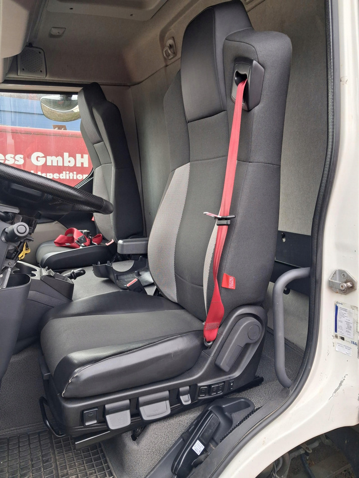 FOTEL KIEROWCY RENAULT GAMA D - Seat: picture 1 FOTEL KIEROWCY RENAULT GAMA D - Seat: picture 1