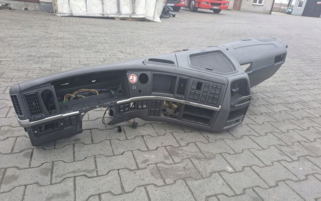 KONSOLA KOMPLETNA KOKPIT DESKA VOLVO FM 9 13 LIFT - Dashboard for Truck: picture 1 KONSOLA KOMPLETNA KOKPIT DESKA VOLVO FM 9 13 LIFT - Dashboard for Truck: picture 1