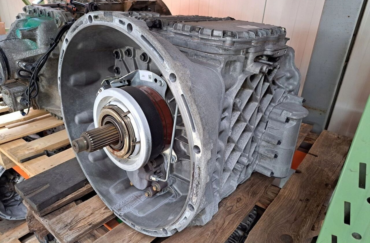 RENAULT GAMA T VOLVO FH 4 FM 4 AT2412F - Gearbox for Truck: picture 3 RENAULT GAMA T VOLVO FH 4 FM 4 AT2412F - Gearbox for Truck: picture 3