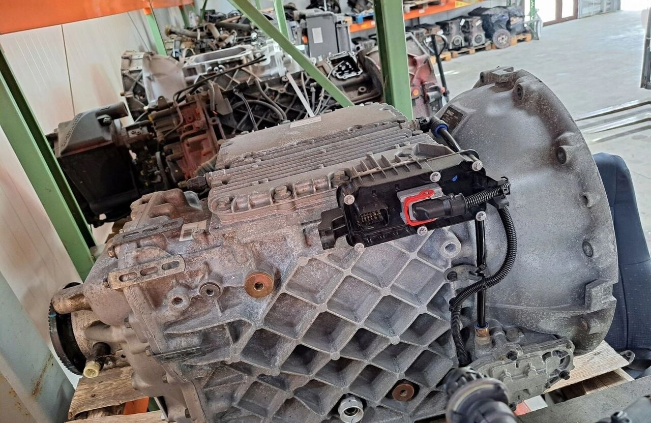 RENAULT GAMA T VOLVO FH 4 FM 4 AT2412F - Gearbox for Truck: picture 1 RENAULT GAMA T VOLVO FH 4 FM 4 AT2412F - Gearbox for Truck: picture 1