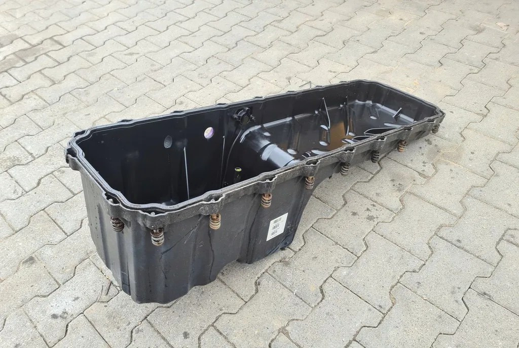 RENAULT MAGNUM DXI 13 20521170 - Oil pan: picture 1 RENAULT MAGNUM DXI 13 20521170 - Oil pan: picture 1