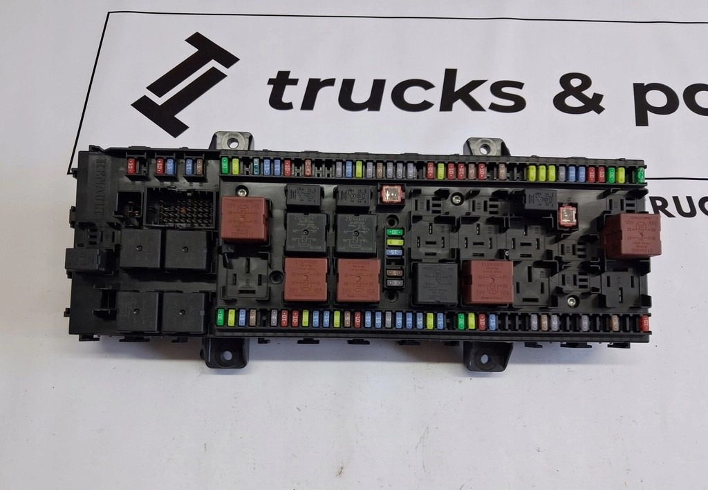 RENAULT PŁYTA BEZPIECZNIKÓW SKRZYNKA RENAULT GAMA T RANGE 22821376 P02 - Fuse for Truck: picture 2 RENAULT PŁYTA BEZPIECZNIKÓW SKRZYNKA RENAULT GAMA T RANGE 22821376 P02 - Fuse for Truck: picture 2