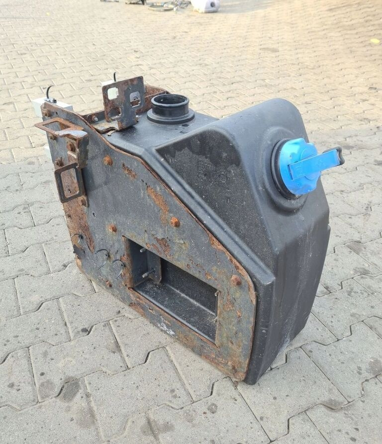 Renault OE 22077231 Renault RENAULT GAMA D VOLVO FL EURO 6 - AdBlue tank for Truck: picture 4 Renault OE 22077231 Renault RENAULT GAMA D VOLVO FL EURO 6 - AdBlue tank for Truck: picture 4