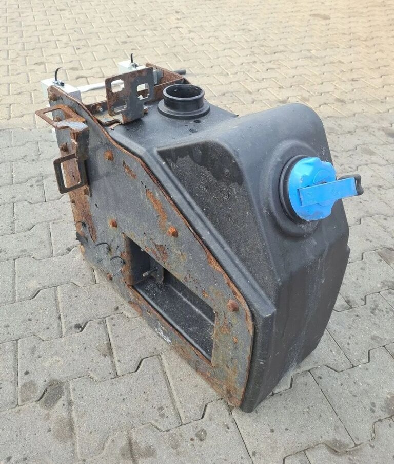 Renault OE 22077231 Renault RENAULT GAMA D VOLVO FL EURO 6 - AdBlue tank for Truck: picture 1 Renault OE 22077231 Renault RENAULT GAMA D VOLVO FL EURO 6 - AdBlue tank for Truck: picture 1
