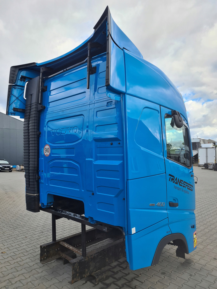 VOLVO KABINA KOMPLETNA VOLVO FH 5 EURO 6 I-SAVE GLOBETROTTER - Cab for Curtainsider truck: picture 3 VOLVO KABINA KOMPLETNA VOLVO FH 5 EURO 6 I-SAVE GLOBETROTTER - Cab for Curtainsider truck: picture 3