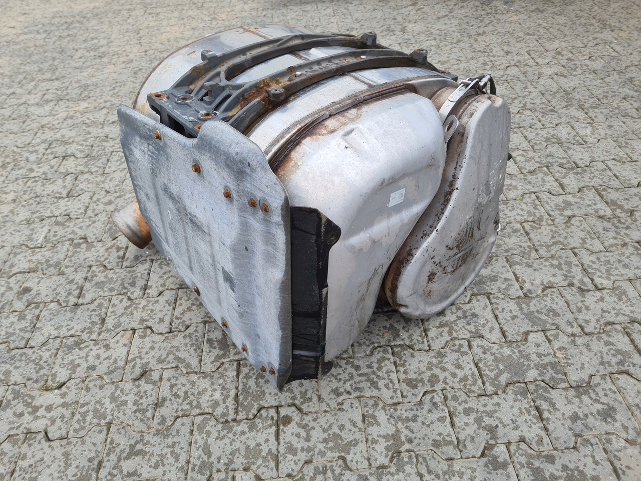 VOLVO KATALIZATOR TŁUMIK DPF FILTR KOMPLETNY VOLVO FH 4 FM 4 RENAULT GAMA T RANGE - Catalytic converter: picture 1 VOLVO KATALIZATOR TŁUMIK DPF FILTR KOMPLETNY VOLVO FH 4 FM 4 RENAULT GAMA T RANGE - Catalytic converter: picture 1