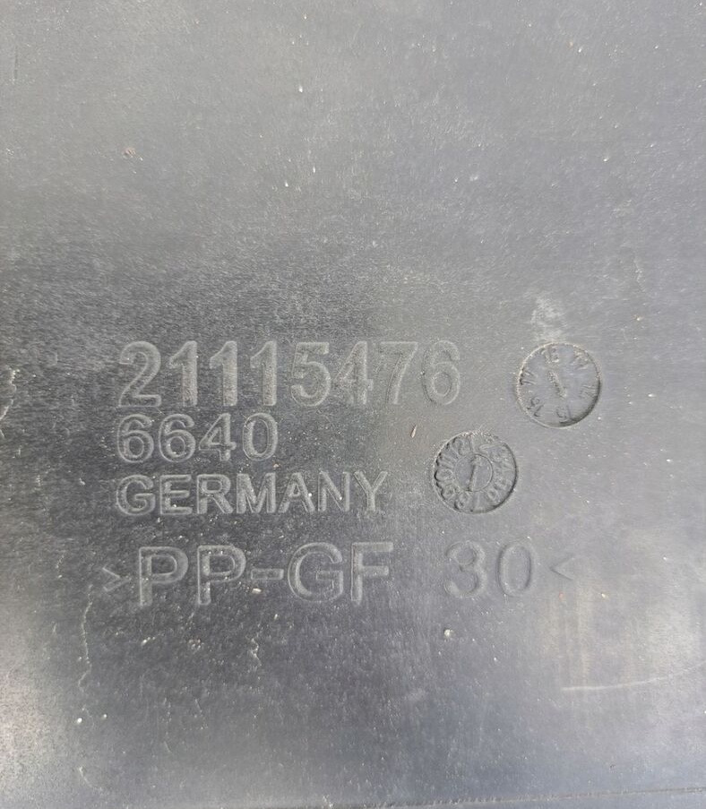 VOLVO OBUDOWA FILTRA POWIETRZA VOLVO FH FM 4 13 LIFT RENAULT GAMA T - Air filter for Truck: picture 5 VOLVO OBUDOWA FILTRA POWIETRZA VOLVO FH FM 4 13 LIFT RENAULT GAMA T - Air filter for Truck: picture 5