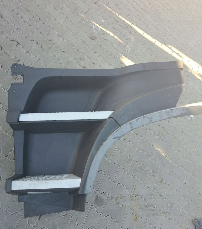 VOLVO STOPIEŃ STOPNICA LEWA STELAŻ ORYGINAŁ VOLVO FH 4 - Footstep for Truck: picture 2 VOLVO STOPIEŃ STOPNICA LEWA STELAŻ ORYGINAŁ VOLVO FH 4 - Footstep for Truck: picture 2