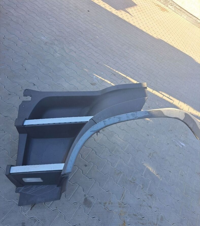 VOLVO STOPIEŃ STOPNICA LEWA STELAŻ ORYGINAŁ VOLVO FH 4 - Footstep for Truck: picture 1 VOLVO STOPIEŃ STOPNICA LEWA STELAŻ ORYGINAŁ VOLVO FH 4 - Footstep for Truck: picture 1