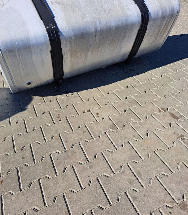 VOLVO ZBIORNIK PALIWA VOLVO FH FM FMX FL FE RENAULT GAMA T D RANGE LOW DECK MEGA - Fuel tank for Truck: picture 5 VOLVO ZBIORNIK PALIWA VOLVO FH FM FMX FL FE RENAULT GAMA T D RANGE LOW DECK MEGA - Fuel tank for Truck: picture 5