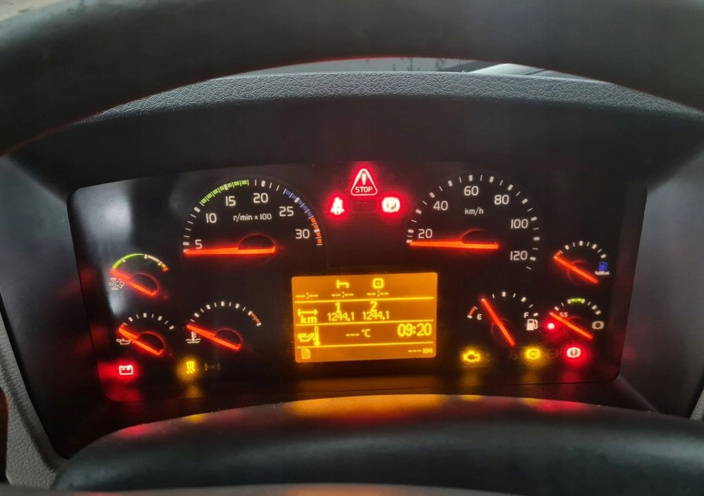 VOLVO ZEGARY LICZNIKI MANUAL VOLVO FL FE EURO 6 - Cab and interior for Truck: picture 4 VOLVO ZEGARY LICZNIKI MANUAL VOLVO FL FE EURO 6 - Cab and interior for Truck: picture 4