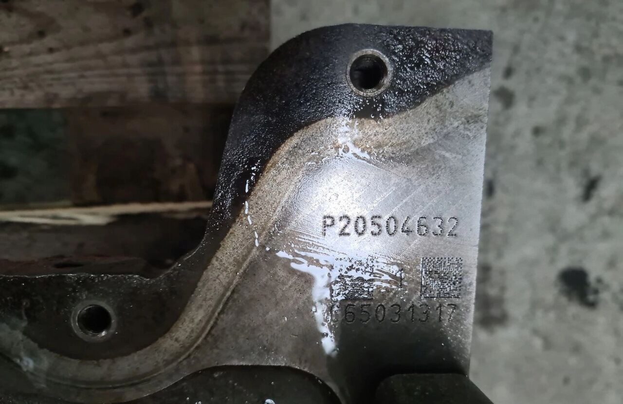 Volvo 20504632 RENAULT MAGNUM DXI 13 FH 13 FM 13 Renault MAGNUM DXI 13 VOLVO FH 13 FM 13 - Cylinder head for Truck: picture 5 Volvo 20504632 RENAULT MAGNUM DXI 13 FH 13 FM 13 Renault MAGNUM DXI 13 VOLVO FH 13 FM 13 - Cylinder head for Truck: picture 5