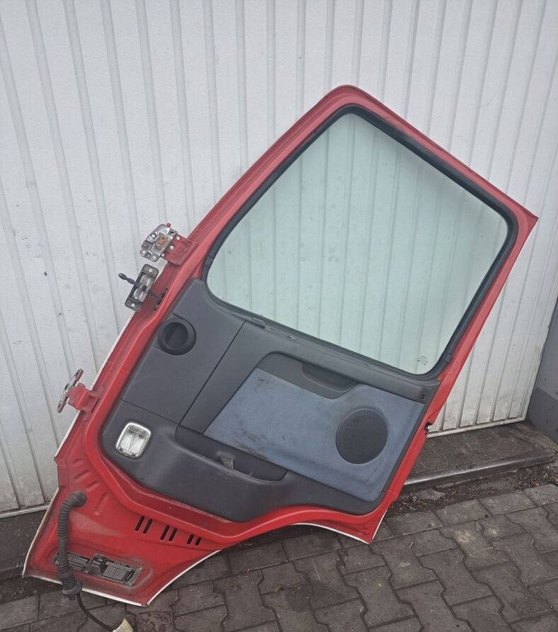 Volvo FM - Door and parts for Truck: picture 4 Volvo FM - Door and parts for Truck: picture 4