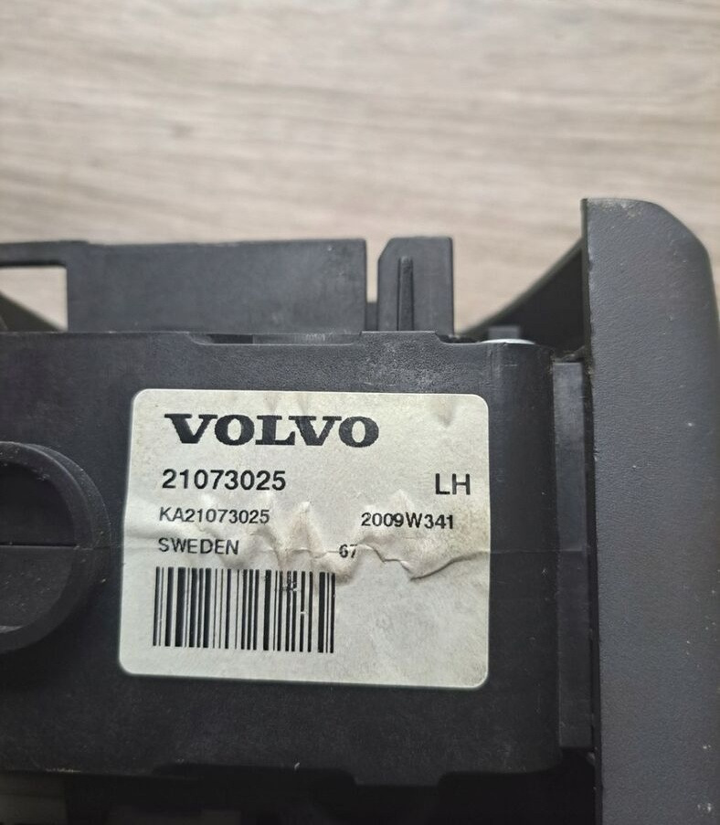 Volvo JOYSTICK BIEGÓW GAŁKA LEWAREK VOLVO FH FM 9 13 21073025 - Gear stick for Truck: picture 2 Volvo JOYSTICK BIEGÓW GAŁKA LEWAREK VOLVO FH FM 9 13 21073025 - Gear stick for Truck: picture 2