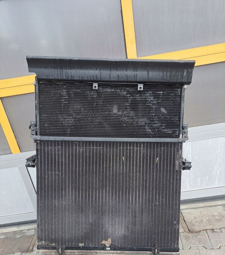 Volvo KOMPLET CHŁODNICA RENAULT GAMA T VOLVO FH 4 DTI 13 - Radiator for Truck: picture 4 Volvo KOMPLET CHŁODNICA RENAULT GAMA T VOLVO FH 4 DTI 13 - Radiator for Truck: picture 4