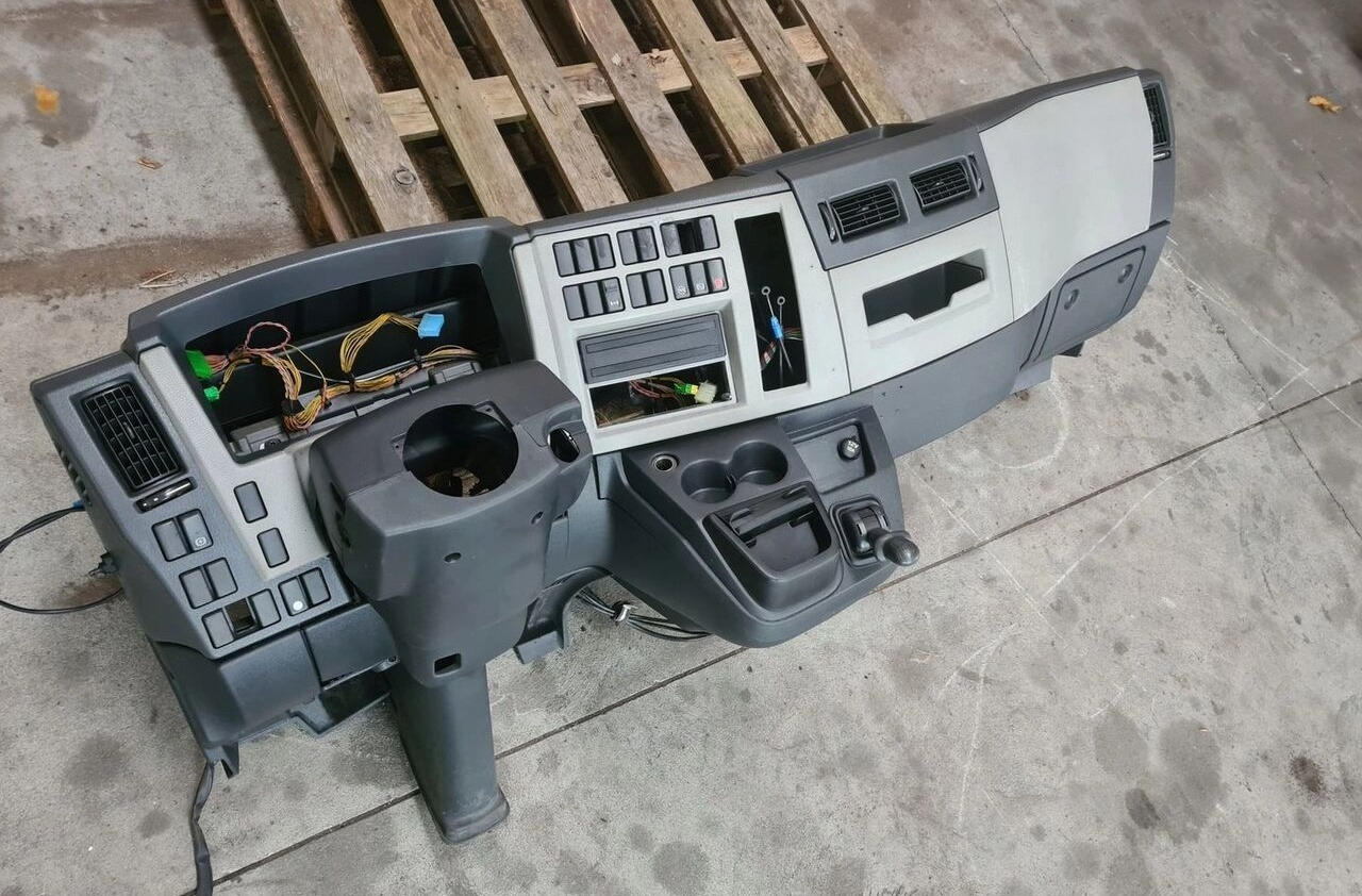Volvo PRZEKŁADKA ANGLIKA VOLVO FL EURO 5 - Dashboard for Truck: picture 1 Volvo PRZEKŁADKA ANGLIKA VOLVO FL EURO 5 - Dashboard for Truck: picture 1