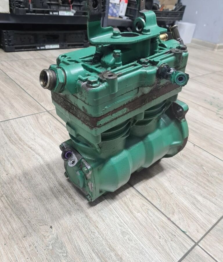 Volvo SPRĘŻARKA KOMPRESOR POWIETRZA FH 4 FH 16 EURO 6 22083113 Volvo VOLVO FH 4 FH 16 EURO 6 22083113 - A/C compressor for Truck: picture 1 Volvo SPRĘŻARKA KOMPRESOR POWIETRZA FH 4 FH 16 EURO 6 22083113 Volvo VOLVO FH 4 FH 16 EURO 6 22083113 - A/C compressor for Truck: picture 1