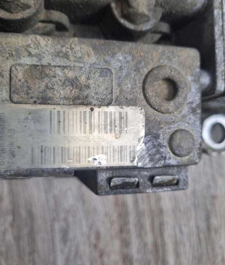 Volvo ZAWÓR HAMULCA GÓRSKIEGO GÓRSKI FH 16 D16E. Volvo OE - Brake valve for Truck: picture 5 Volvo ZAWÓR HAMULCA GÓRSKIEGO GÓRSKI FH 16 D16E. Volvo OE - Brake valve for Truck: picture 5