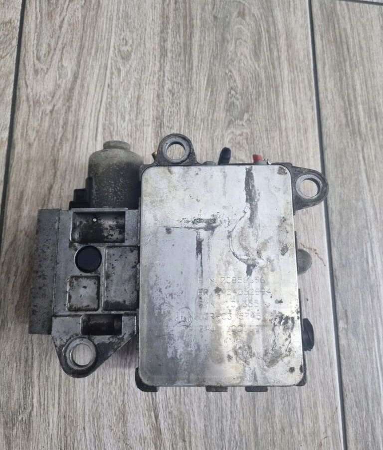 Volvo ZAWÓR HAMULCA GÓRSKIEGO GÓRSKI FH 16 D16E. Volvo OE - Brake valve for Truck: picture 4 Volvo ZAWÓR HAMULCA GÓRSKIEGO GÓRSKI FH 16 D16E. Volvo OE - Brake valve for Truck: picture 4