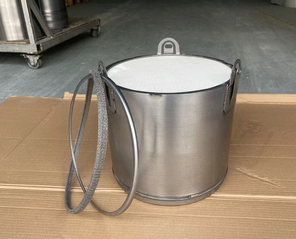 Scania Roetfilter /Partikelfilter 570759 , 2097594 , 2269640 , 2575576 , 2179961 - Exhaust system for Truck: picture 2 Scania Roetfilter /Partikelfilter 570759 , 2097594 , 2269640 , 2575576 , 2179961 - Exhaust system for Truck: picture 2