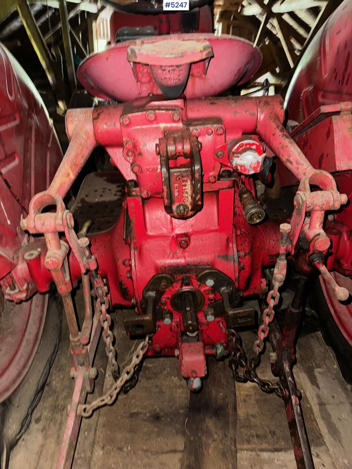 Farm tractor 1960 Volvo Terrier 425: picture 11